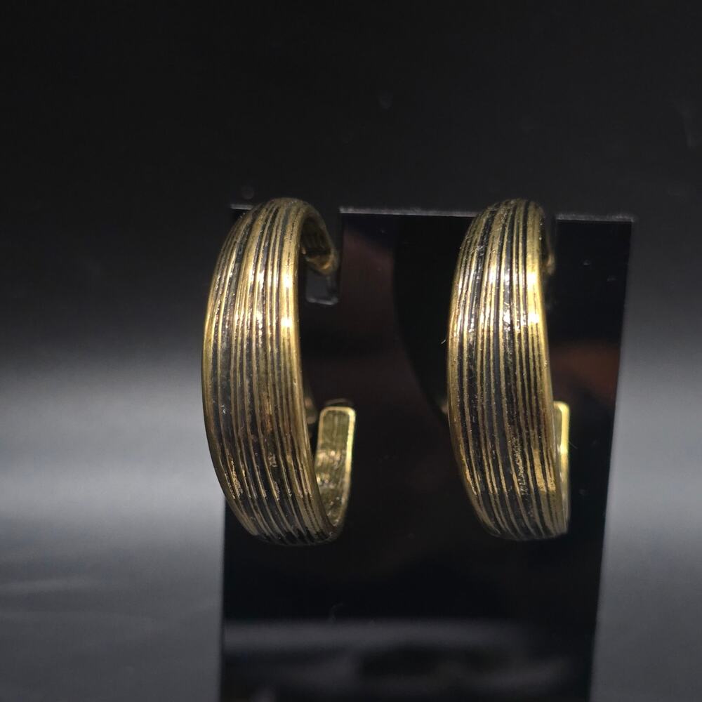 Premier Designs Ribbed Hoop Earrings Antiqued Bronze Tone Pierced Timeless